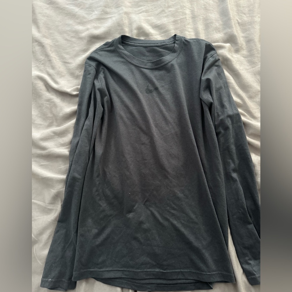 Grey nike long sleeve size small